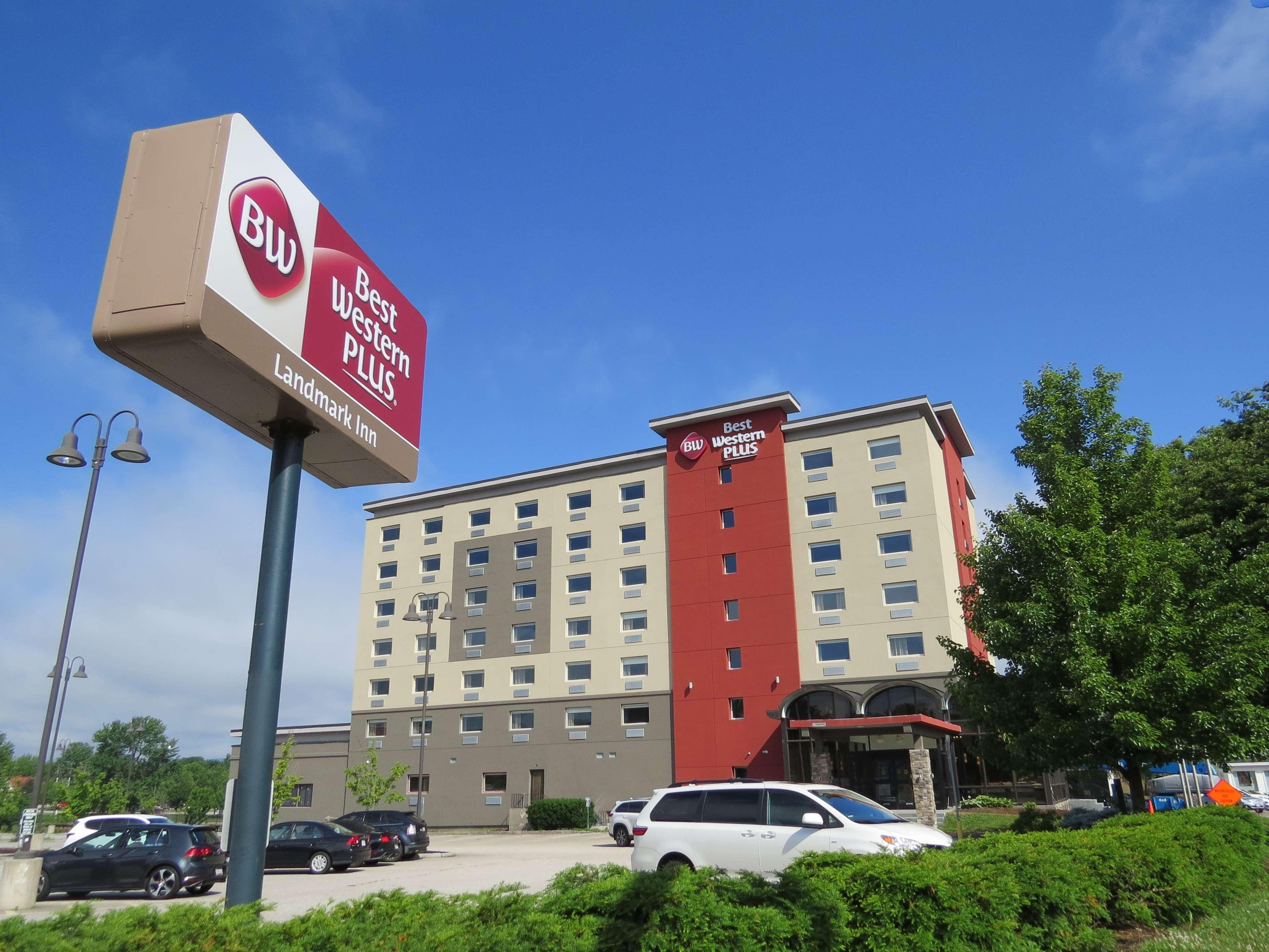 Best Western Plus Landmark Inn Laconia Exterior photo